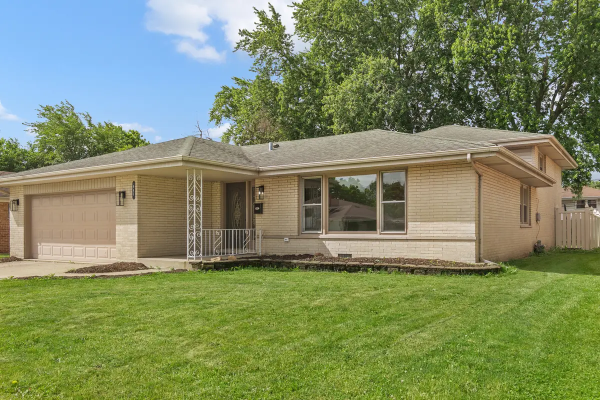 947 E 169th Street, South Holland, IL 60473 - #1