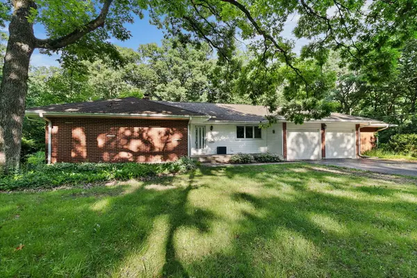 7N161 Hickory Lane, St. Charles, IL 60174