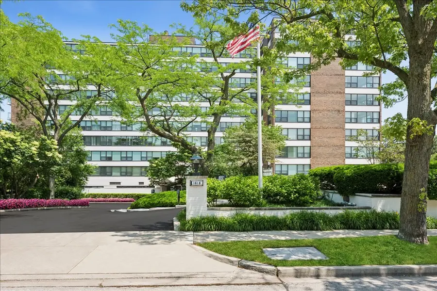 1616 Sheridan Road #2C, Wilmette, IL 60091 - #2