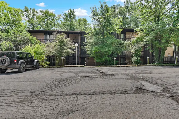 5503 Lakeside Drive #1C, Lisle, IL 60532