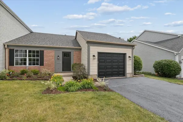 201 Bingham Circle, Mundelein, IL 60060