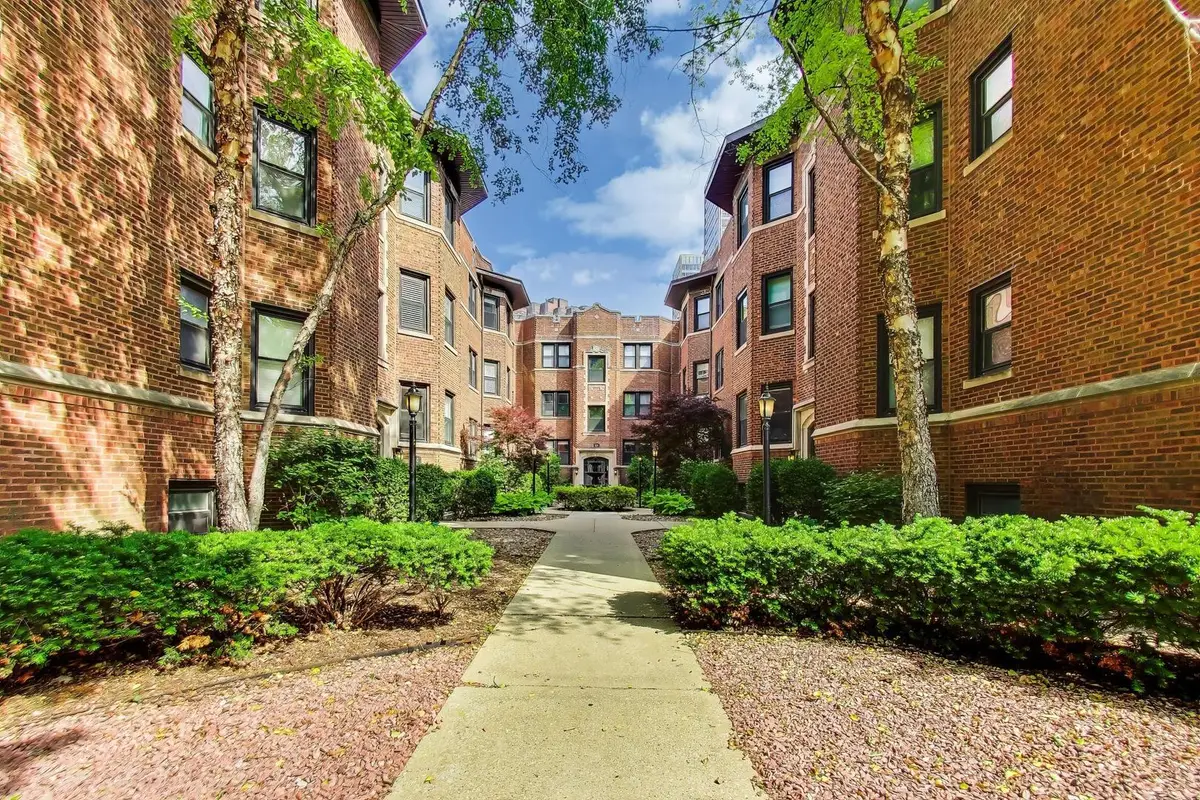 530 W Cornelia Avenue #2N, Chicago, IL 60657 - #1