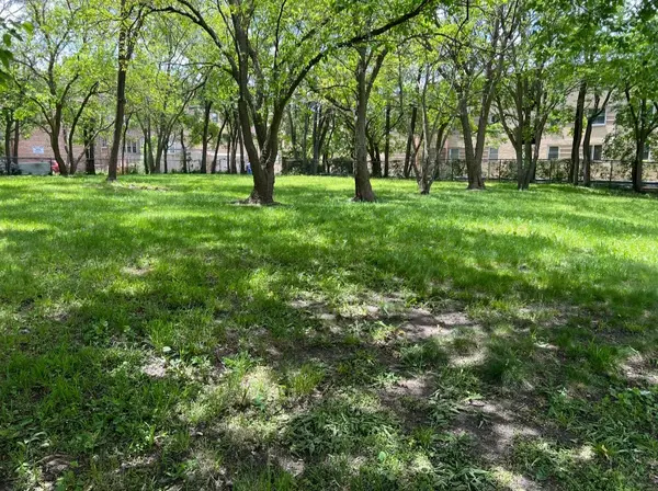 2121 E 72nd Street, Chicago, IL 60649