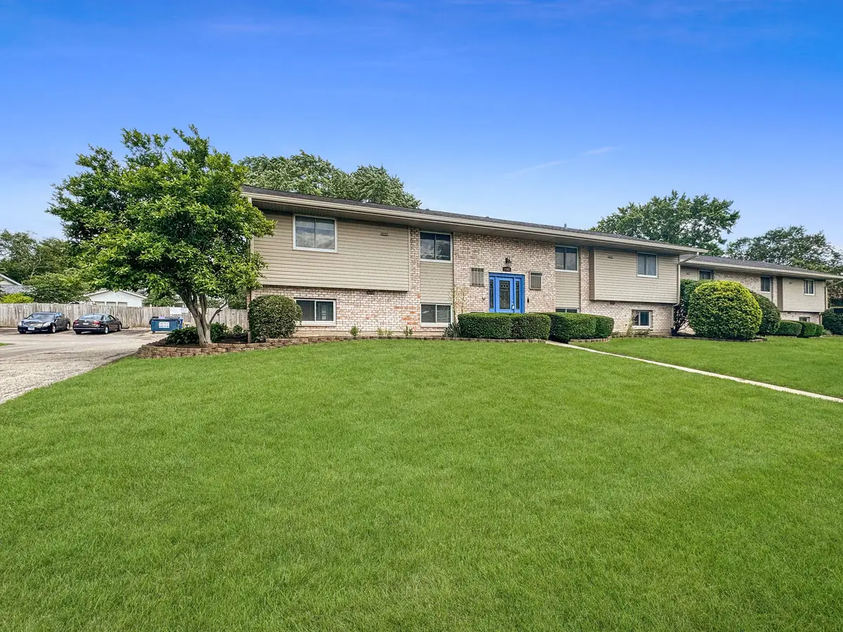1342 S 14th Street #B2, Saint Charles, IL 60174 - #1