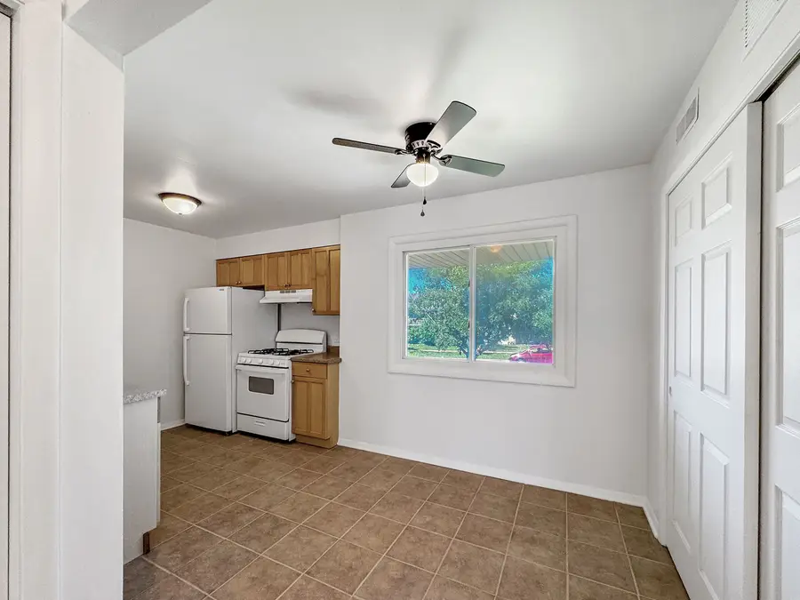 1342 S 14th Street #B2, Saint Charles, IL 60174 - #2