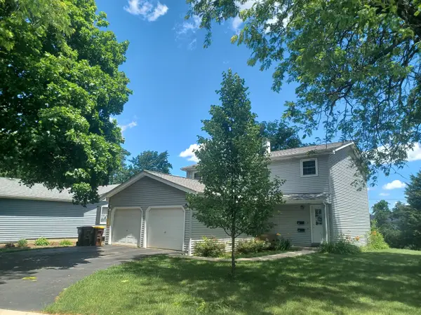 855-857 Rhodes Street, Woodstock, IL 60098