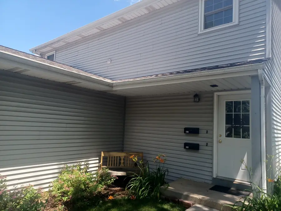855-857 Rhodes Street, Woodstock, IL 60098 - #2