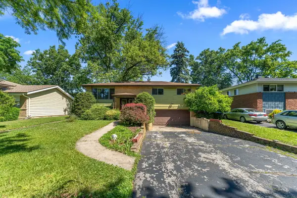 1916 E Yuma Lane, Mount Prospect, IL 60056