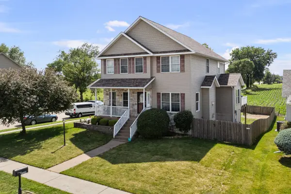 1302 Eagles Crest Drive, Davenport, IA 52804