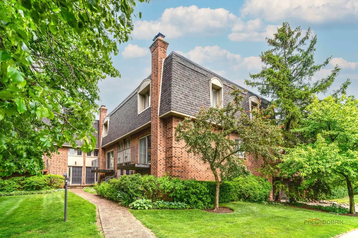 1111 S Waukegan Road #4, Lake Forest, IL 60045 - #1