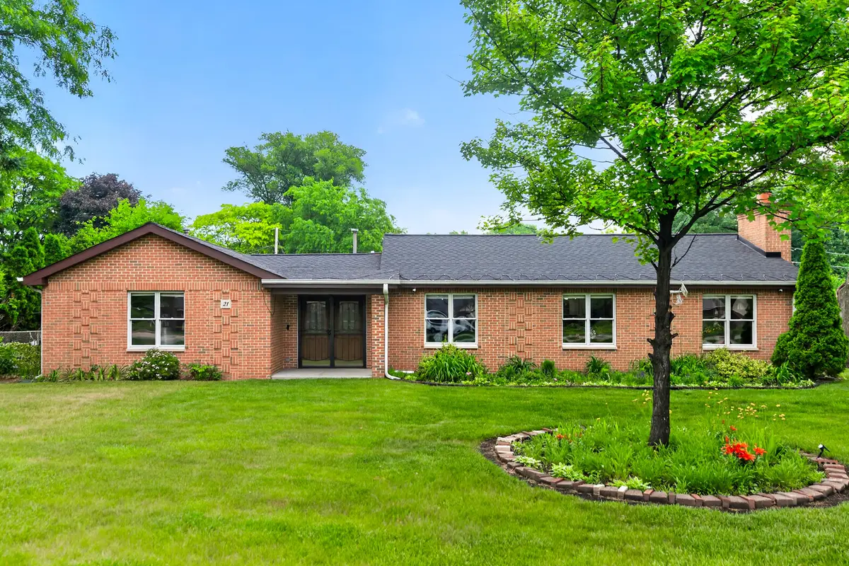 21 S Elmhurst Road, Prospect Heights, IL 60070 - #1