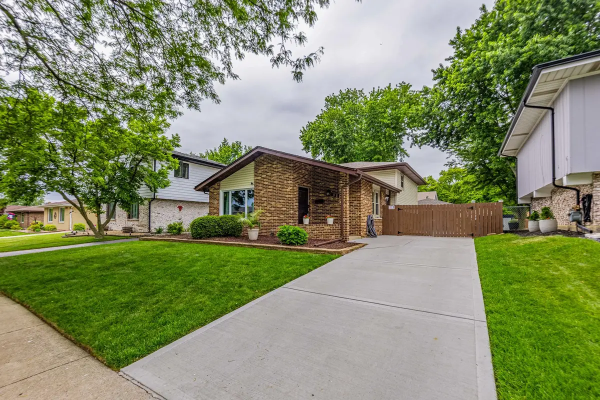 11938 S Tripp Avenue, Alsip, IL 60803 - #1