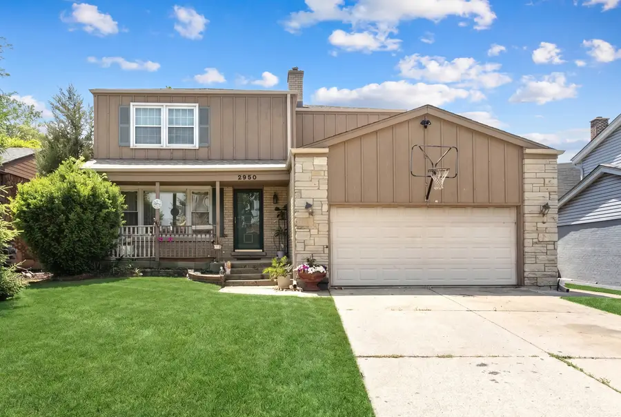 2950 Briarwood Drive W, Mount Prospect, IL 60056 - #2