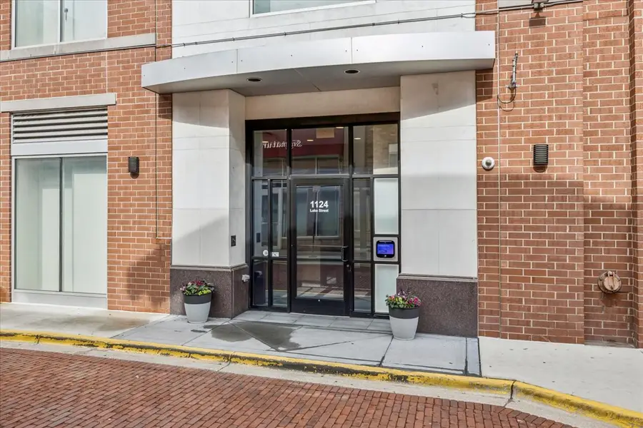 1124 Lake Street #503, Oak Park, IL 60301 - #2