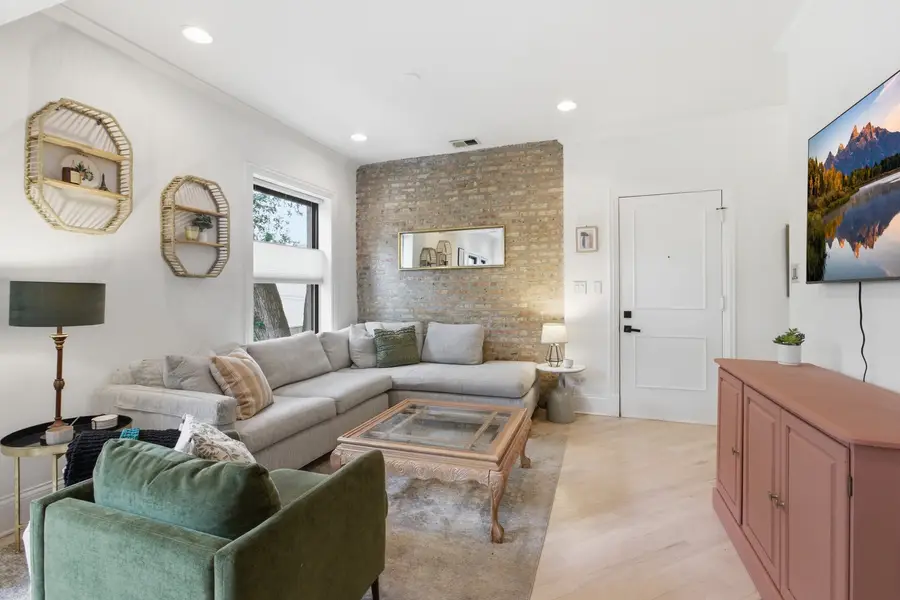 1700 W Summerdale Avenue #2, Chicago, IL 60640 - #3