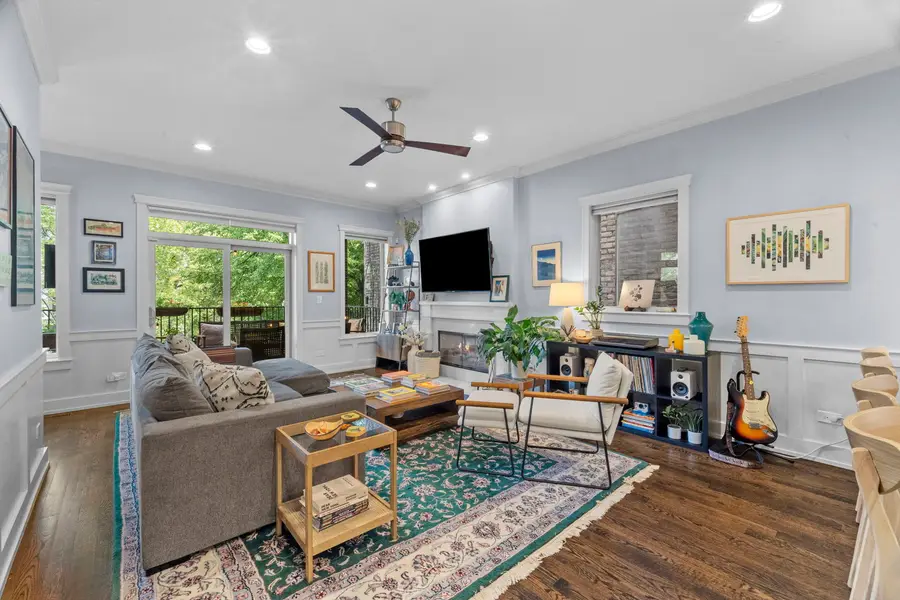 3322 N Kenmore Avenue #2, Chicago, IL 60657 - #2