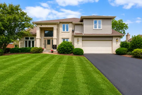 8936 Charrington Drive, Frankfort, IL 60423