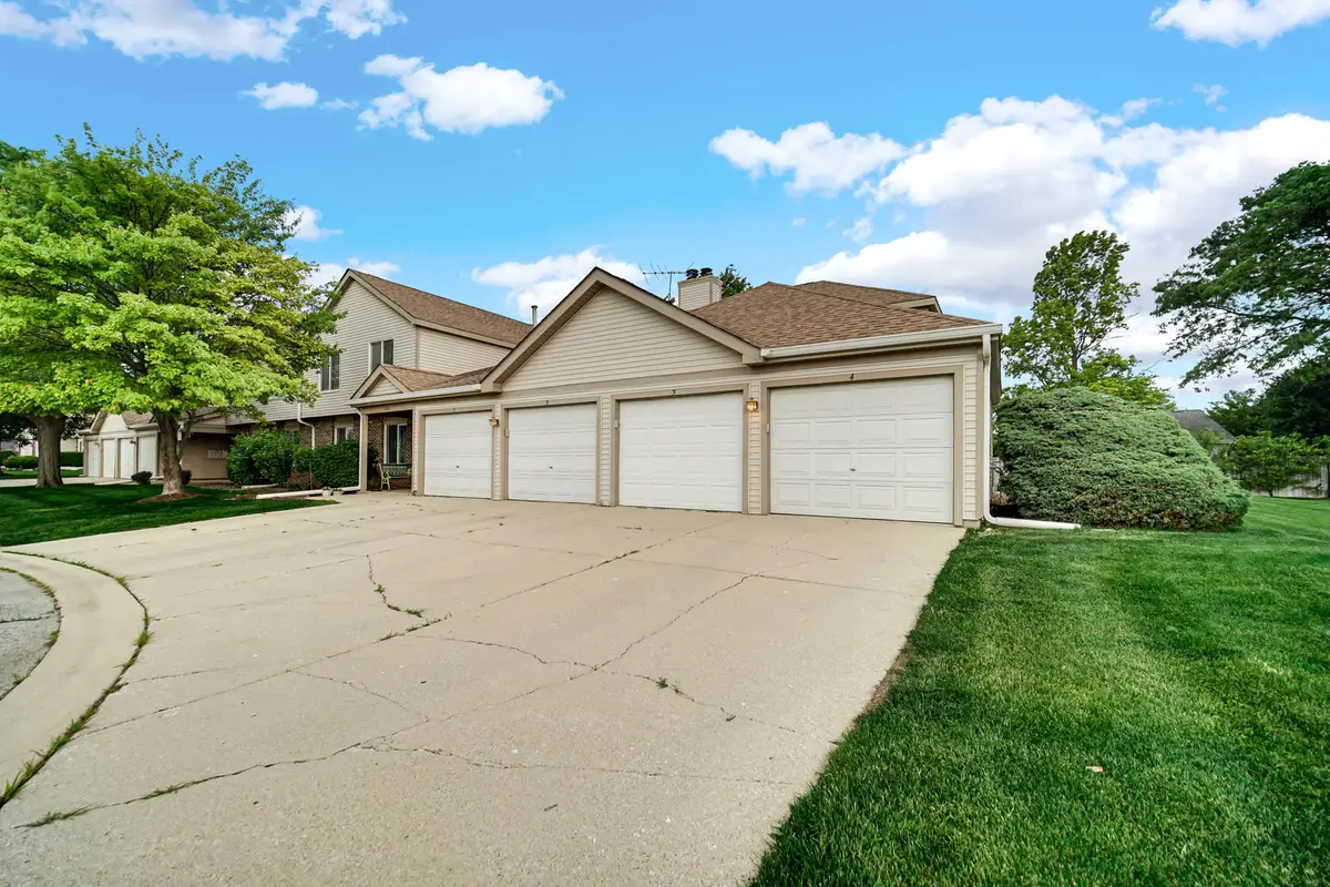 7000 Newport Drive #204, Woodridge, IL 60517 - #1