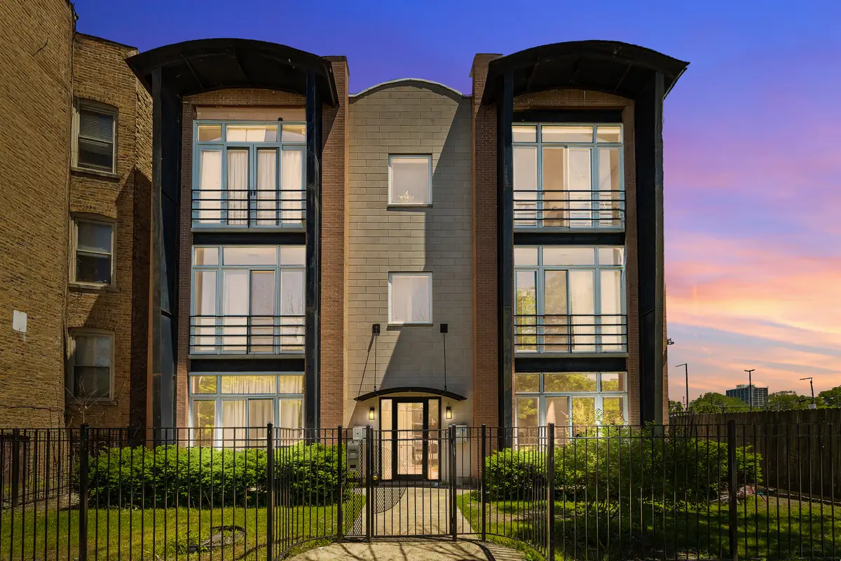 6225 S Kenwood Avenue #3S, Chicago, IL 60637 - #1