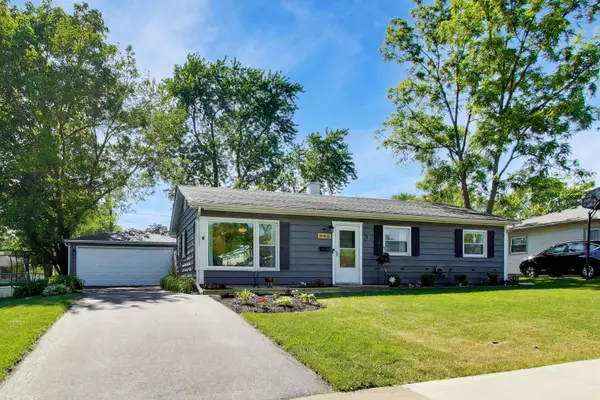 448 N Pershing Avenue, Mundelein, IL 60060