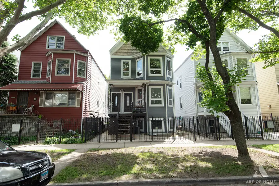 2821 N Springfield Avenue, Chicago, IL 60618 - #3