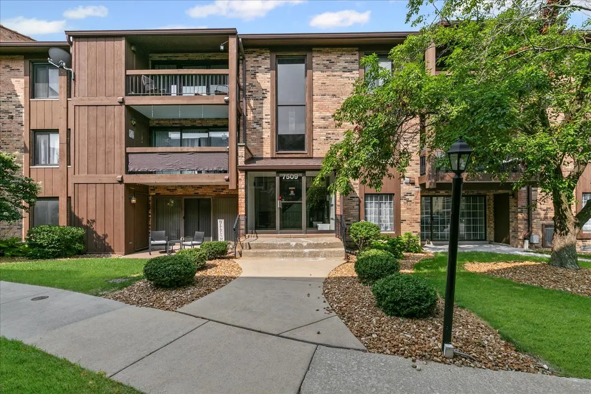 7509 W 175 Street #232, Tinley Park, IL 60477 - #1