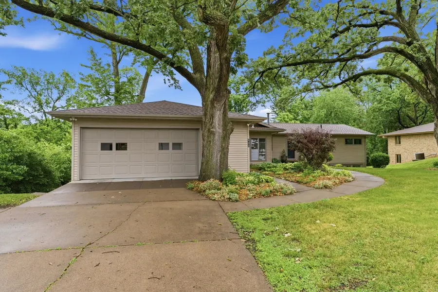 403 N 10th Street, Clinton, IA 52732 - #3