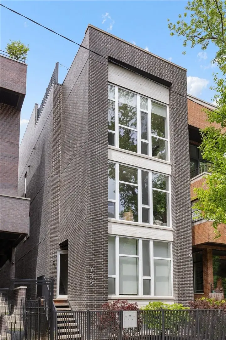 938 N Winchester Avenue #3, Chicago, IL 60622 - #1