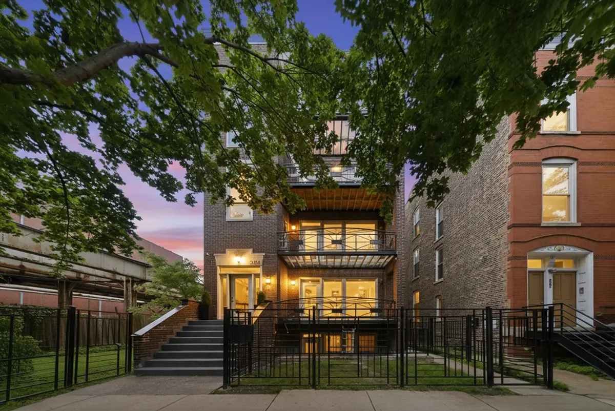308 W Evergreen Avenue #1R, Chicago, IL 60610 - #1