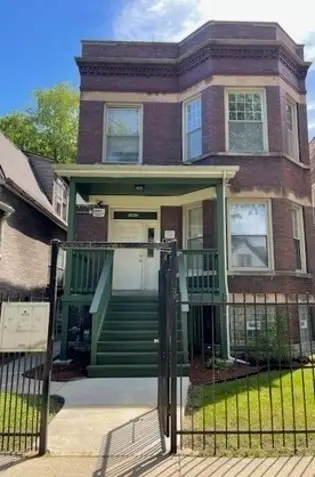 7807 S Marquette Avenue, Chicago, IL 60649