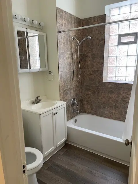 7807 S Marquette Avenue, Chicago, IL 60649 - #3