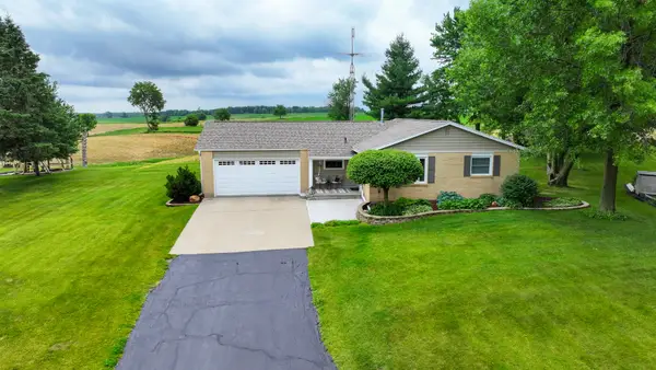 24165 Hillcrest Drive, Sterling, IL 61081