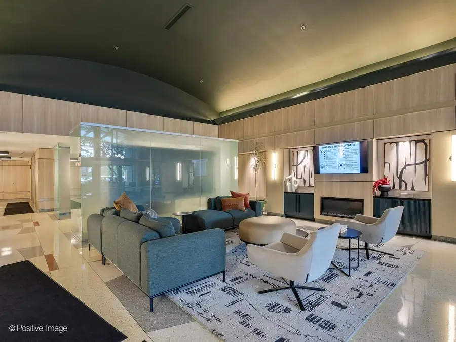933 W Van Buren Street #823, Chicago, IL 60607 - #2