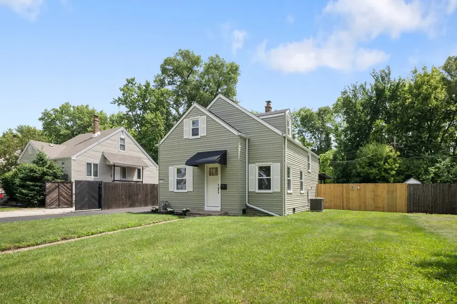 11401 S Whipple Street, Merrionette Park, IL 60803 - #3