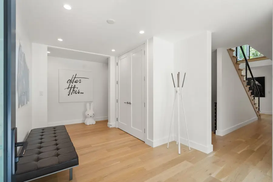 21 White Oak Road, Newton, MA 02468 - #3