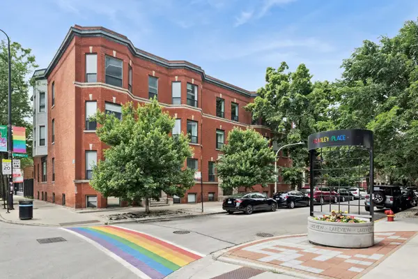 809 W Bradley Place #3, Chicago, IL 60613