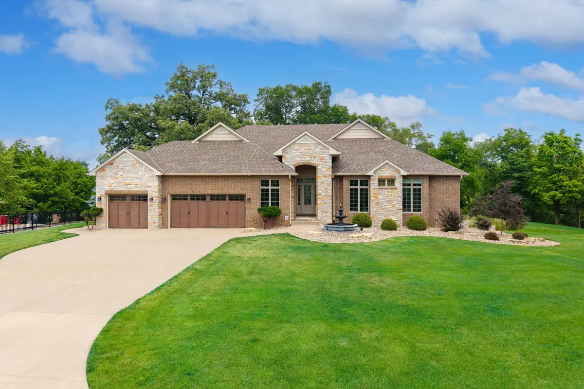 4580 Tanglewood Road, Bettendorf, IA 52722 - #1