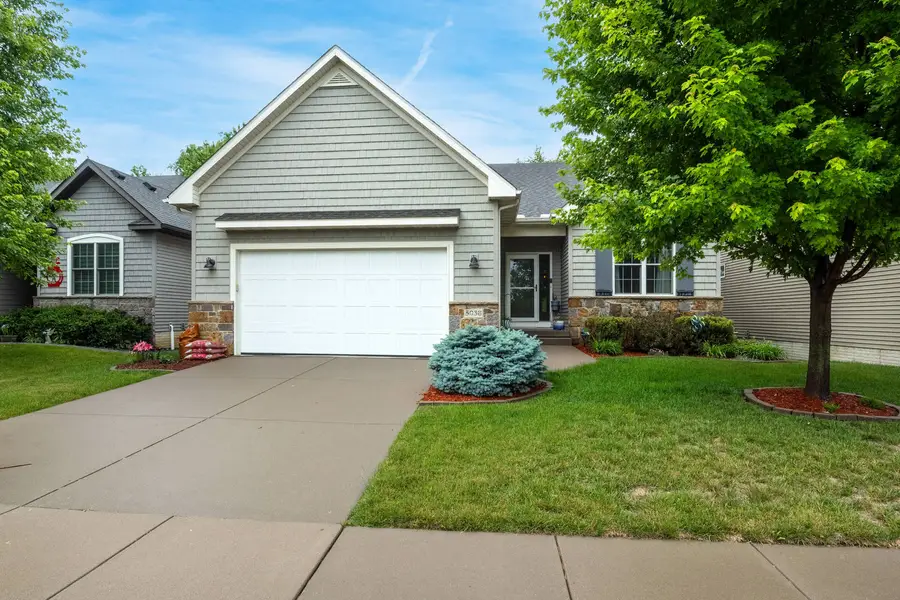 5038 Emeis View Court, Davenport, IA 52804 - #2