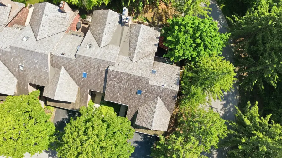 56 Oak Creek Court, Burr Ridge, IL 60527 - #2
