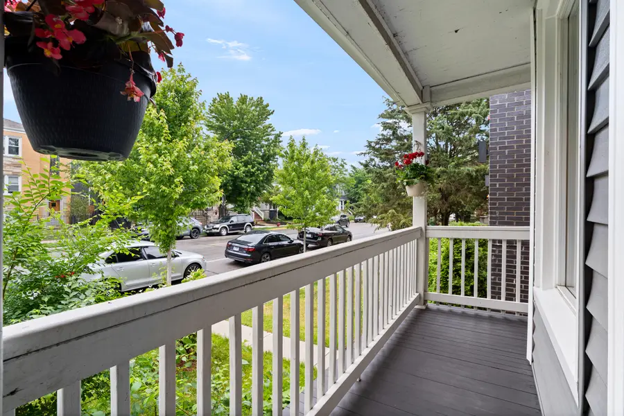 2241 W Foster Avenue, Chicago, IL 60625 - #3