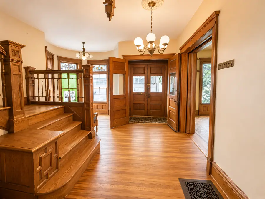 642 W Stephenson Street, Freeport, IL 61032 - #3