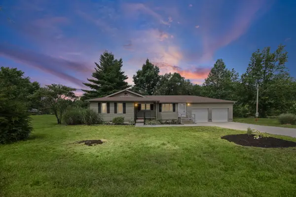 8517 N Cherryville Lane, Mt Vernon, IL 62864