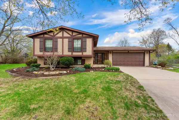 830 Buckingham Court, Crystal Lake, IL 60014
