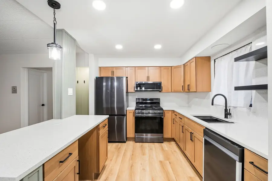 9550 Mason Avenue #2, Oak Lawn, IL 60453 - #3