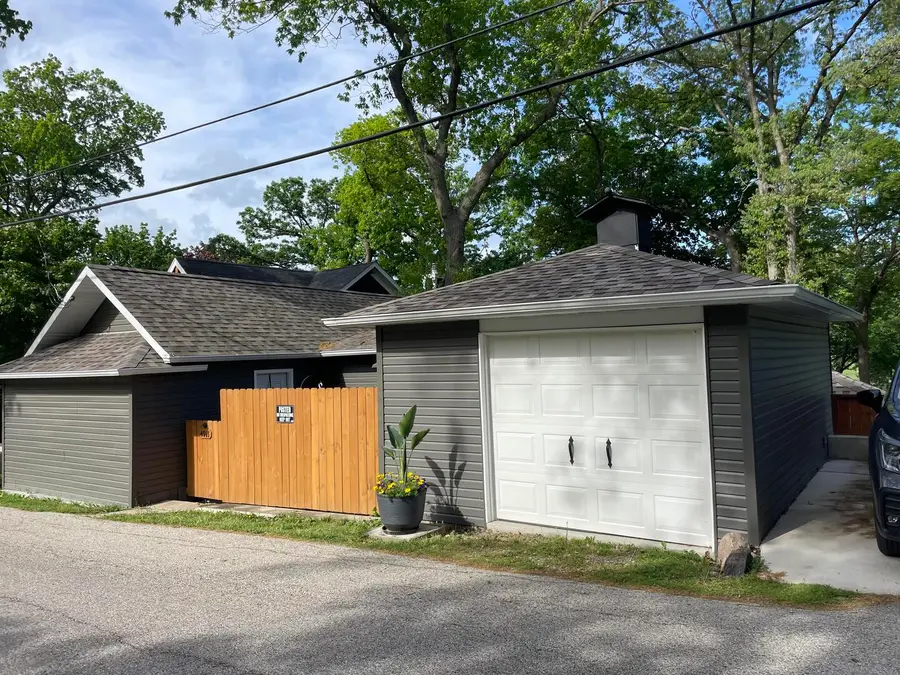 4909 Wildwood Drive, McHenry, IL 60051 - #2