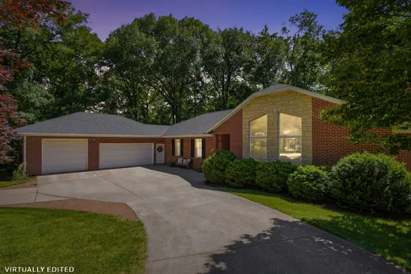 28053 214th Street, Le Claire, IA 52753