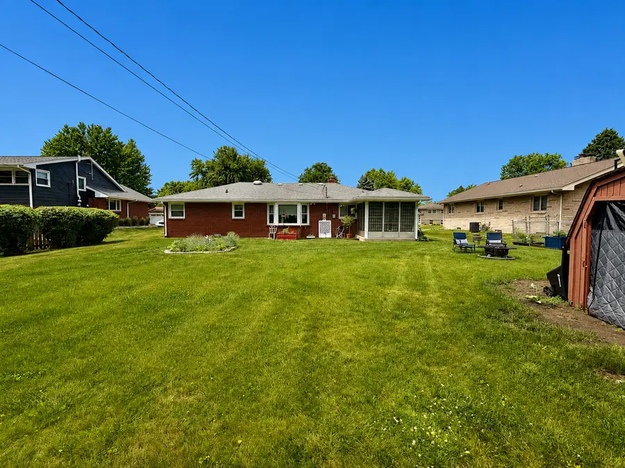 1812 Ave E, Sterling, IL 61081 - #2