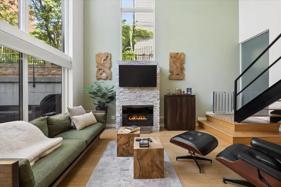 1212 N Hoyne Avenue #102, Chicago, IL 60622 - #2