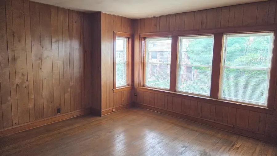 4307 S Sawyer Avenue, Chicago, IL 60632 - #2