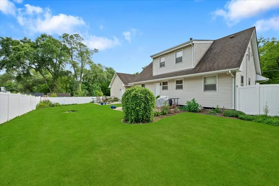 6N477 Salina Avenue, Saint Charles, IL 60174 - #2